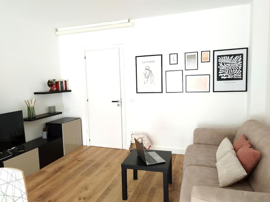 カラタフィーミCasa Phimesアパートメント エクステリア 写真